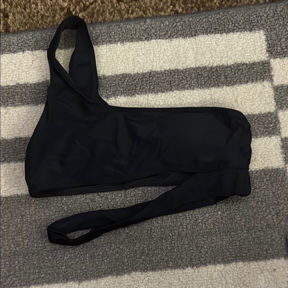 Elegant Black One-Shoulder Bikini Top